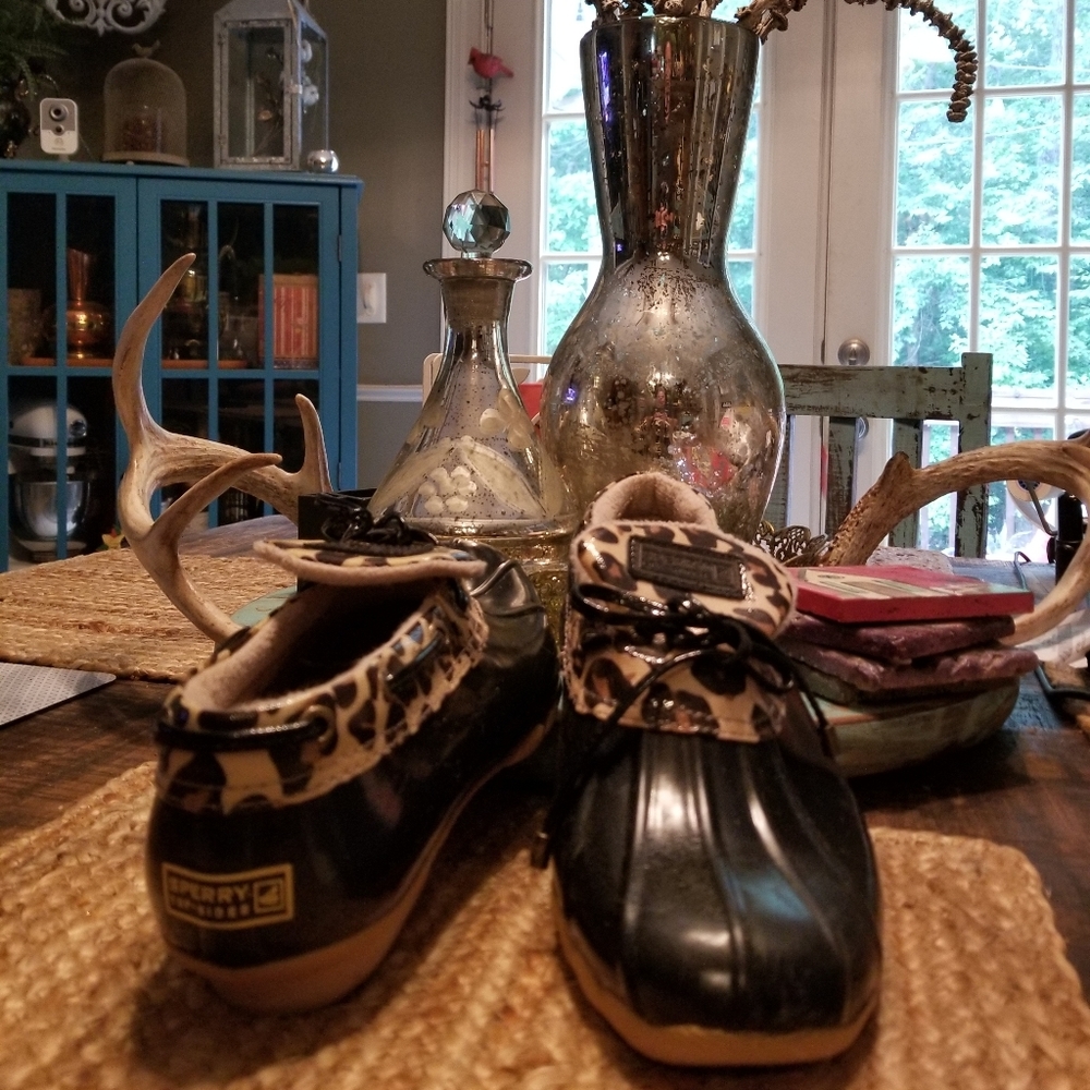 Sperry leopard shoes